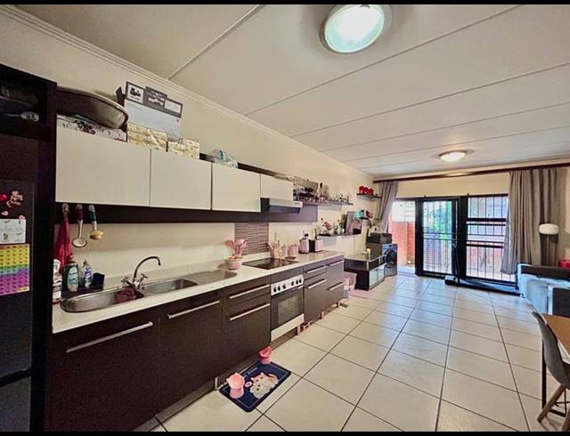 2 BEDROOM APARTMENT FOR SALE IN DOUGLASDALE